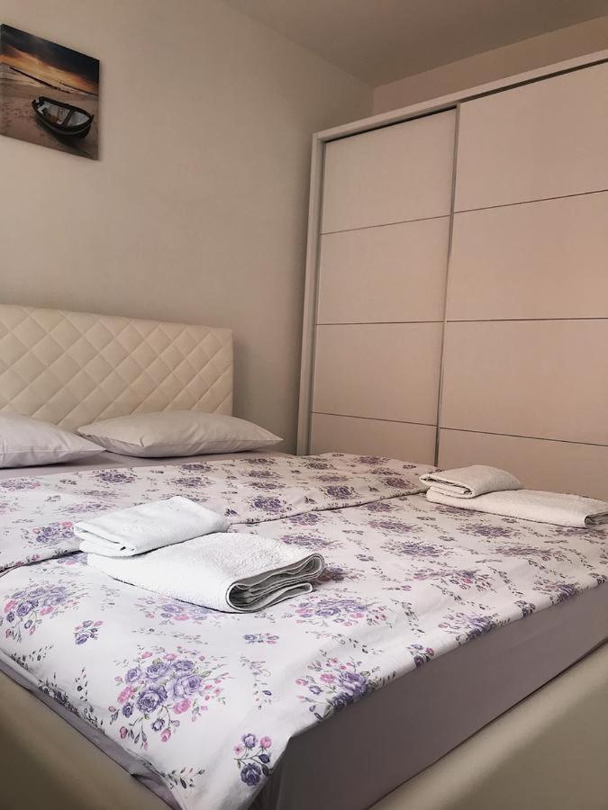 شقة Blini Complex بريشتاين المظهر الخارجي الصورة